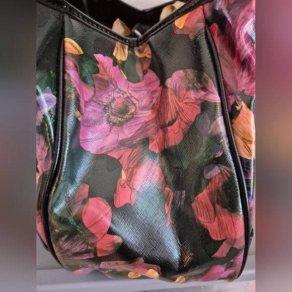 31-CIP NINE WEST FLORAL BLACK TOTE BAG PURSE - Picture 5 of 10